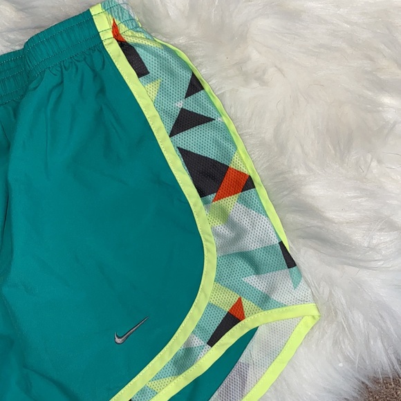 Nike Dry Fit Shorts - Picture 2 of 5